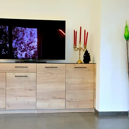 Ruhige Mit Garten Und Garage In Privatvilla Apartment Marlengo