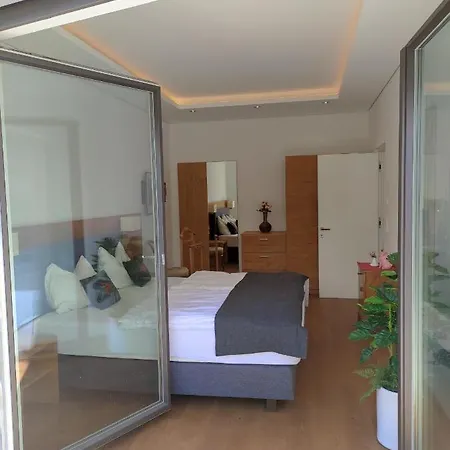 Ruhige Mit Garten Und Garage In Privatvilla Apartment *