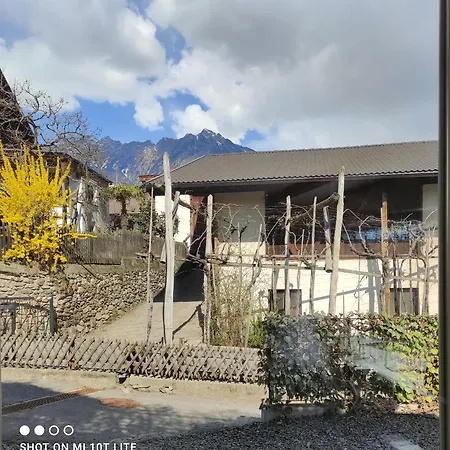 Ruhige Mit Garten Und Garage In Privatvilla Apartment *