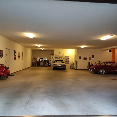 Apartment Ruhige Mit Garten Und Garage In Privatvilla Marlengo
